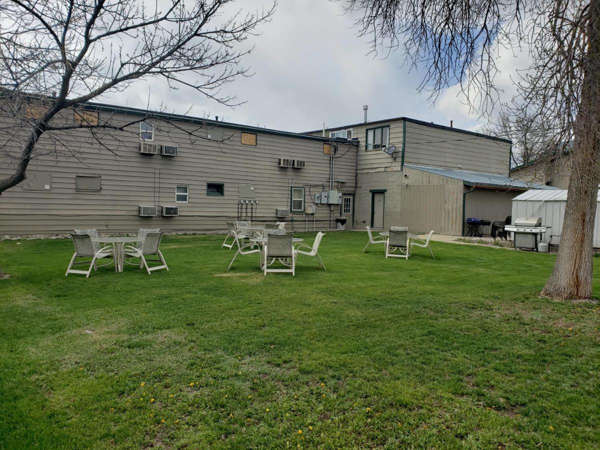 Autumn'S Inn Roundup Exterior photo