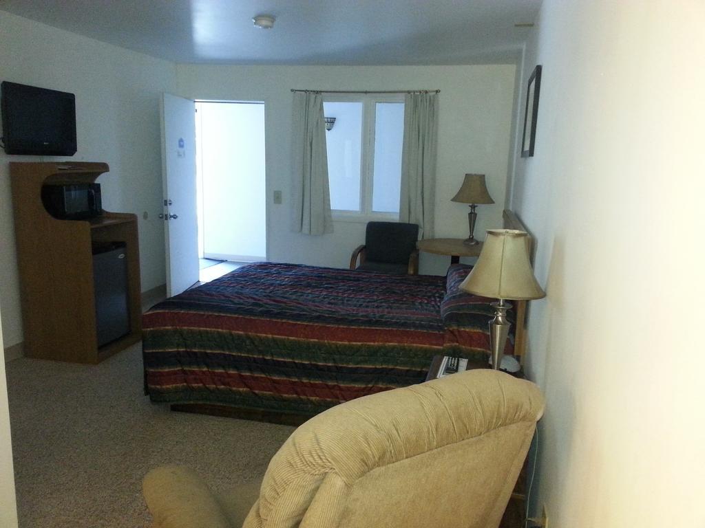 Autumn'S Inn Roundup Room photo